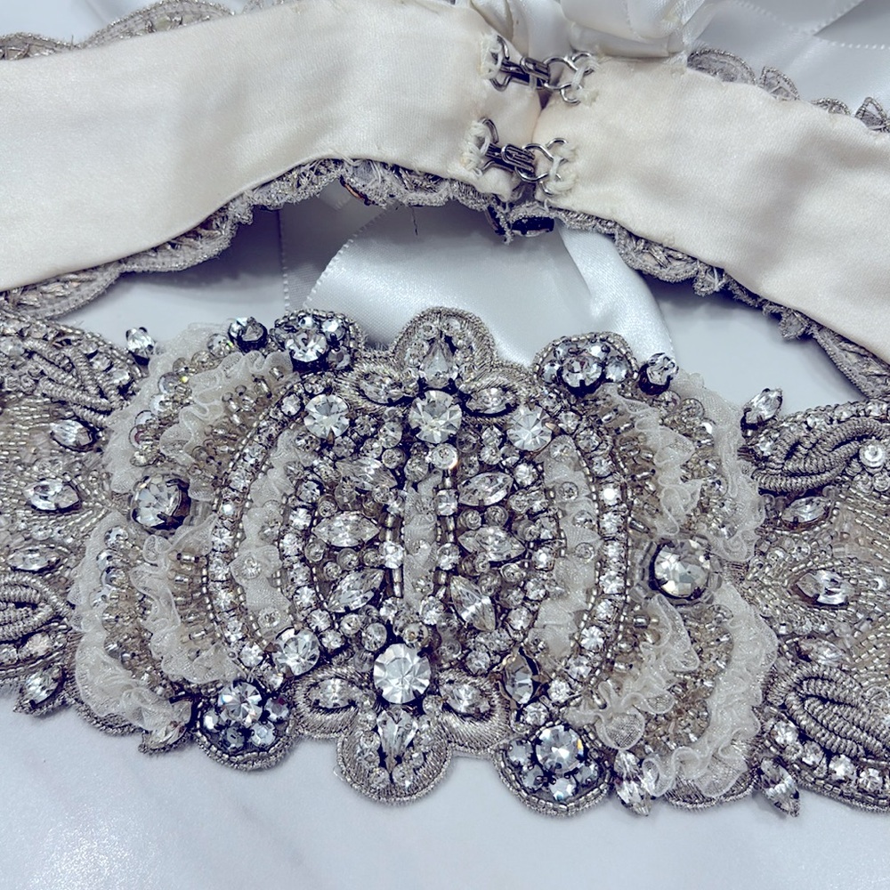 ๐2x Host Pick!๐ Lazaro silk wedding gown LZ3761 w/beaded sash belt - Picture 16 of 16